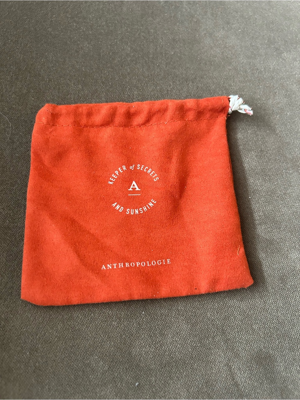 Anthropologie Smoky Topaz & Grey Teardrop Necklace

Includes Anthropologie Pouch - Picture 4 of 4